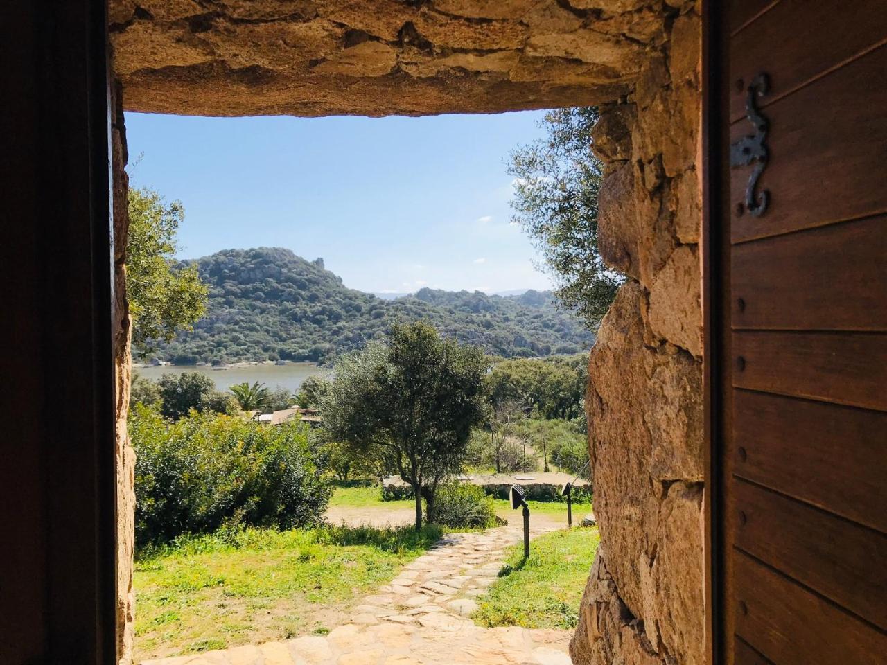 Il Nuraghe Del Lago Coghinas Oschiri Buitenkant foto